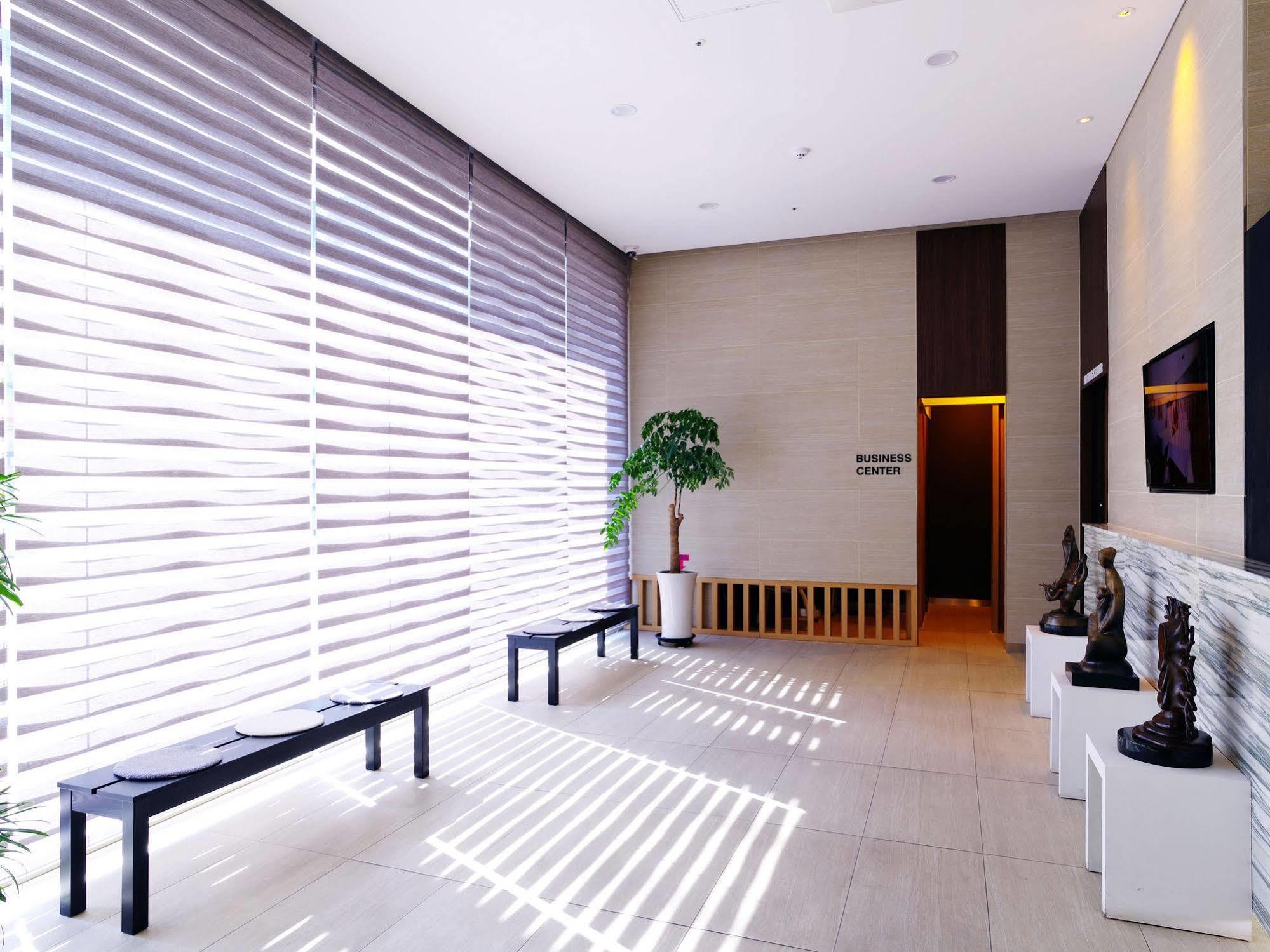 On Smart Hotel Cheonan Exterior foto