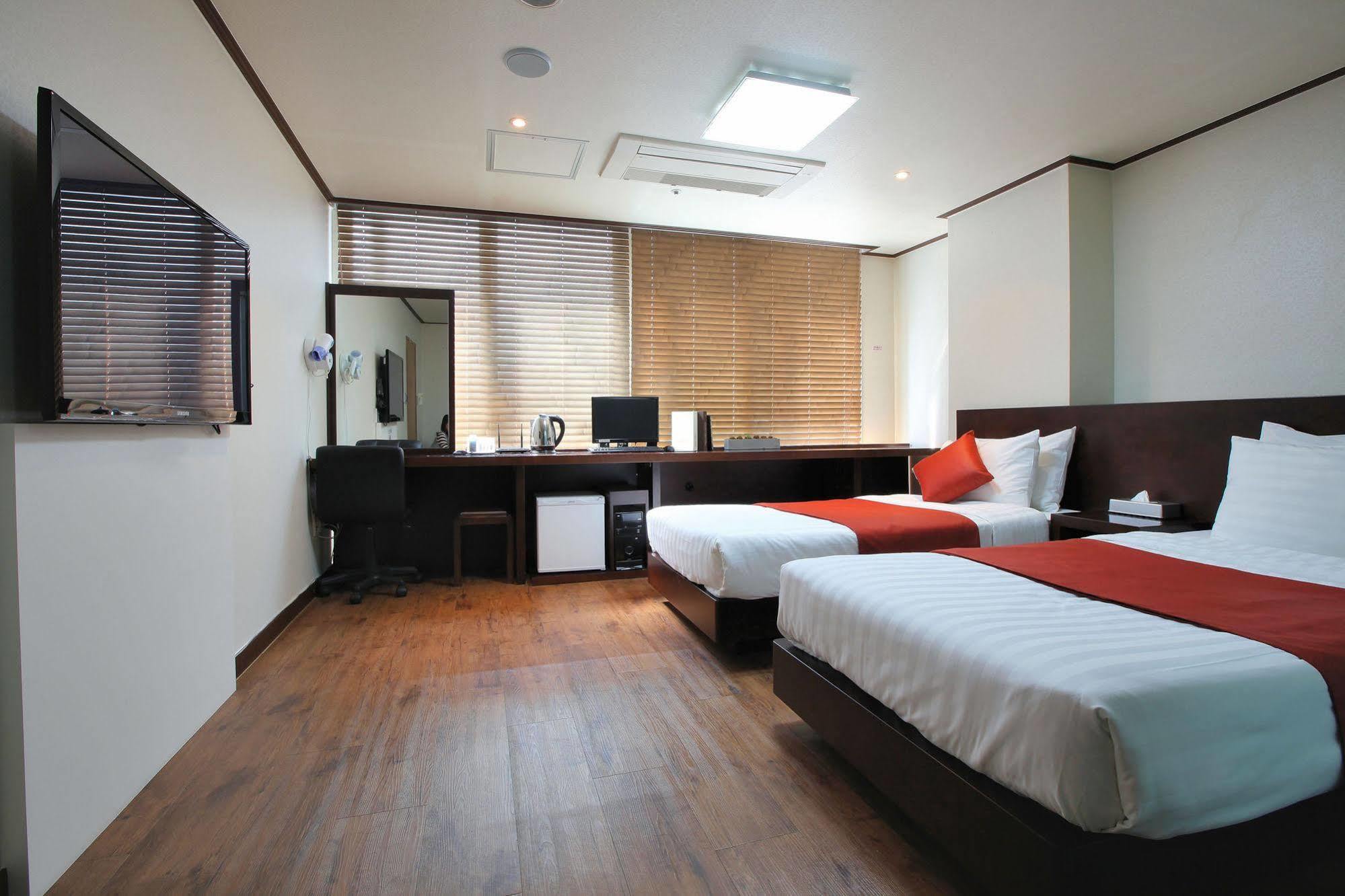 On Smart Hotel Cheonan Exterior foto